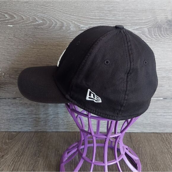 Quicksilver Hat New Era 39Thirty Black White Puffy Logo Embroidered Child/Youth - Picture 3 of 5